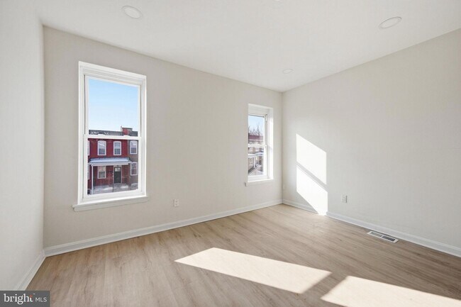 Building Photo - 2636 Lauretta Ave