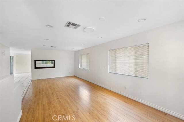 Building Photo - 14012 Sayre St