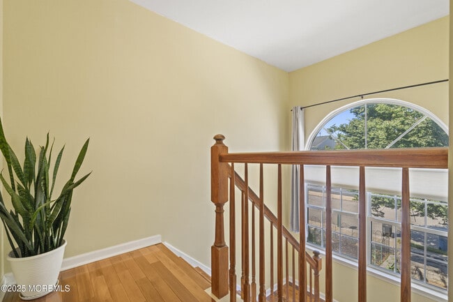 Building Photo - 7 Warbler Rd