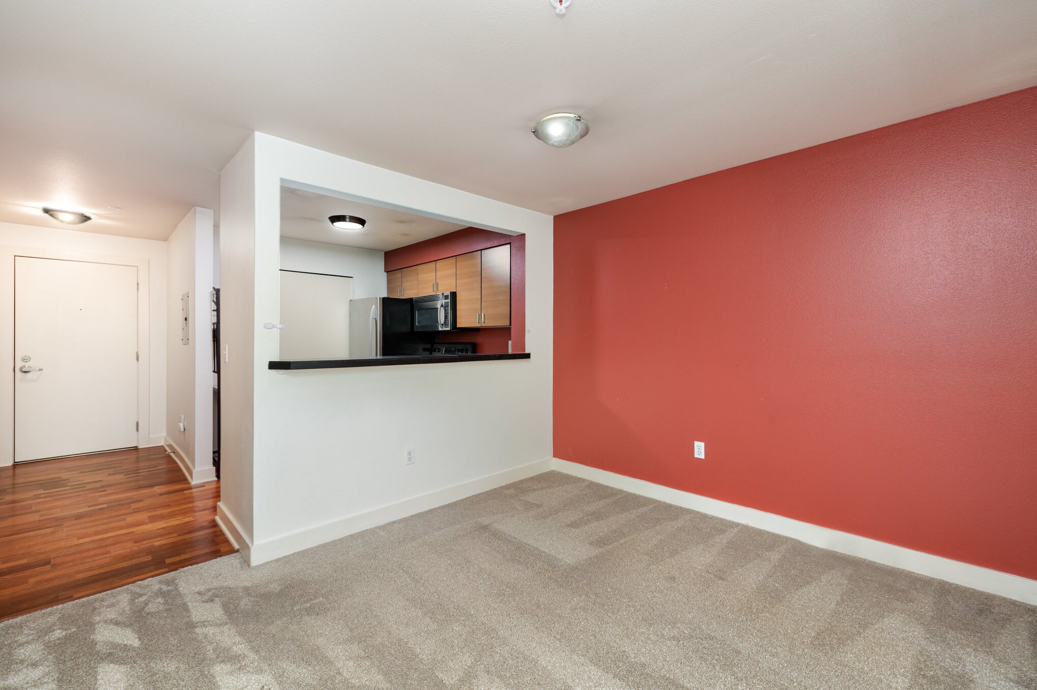 Building Photo - 700 E Denny Way