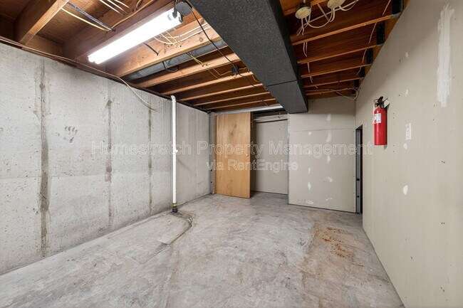 Building Photo - 2060 Loveland Dr