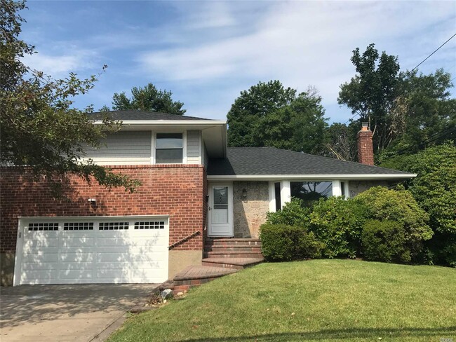 Primary Photo - 158 Pollok Pl
