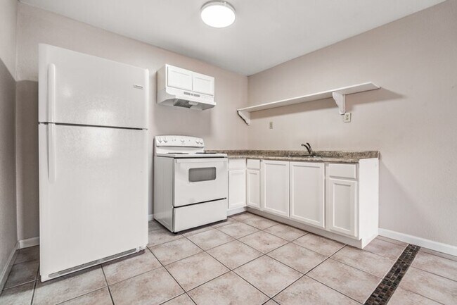 Building Photo - 1519 Schley Ave