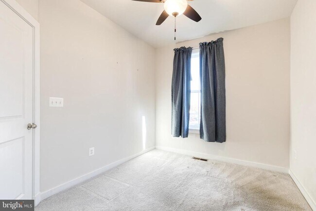 Building Photo - 1424 Becknel Ave