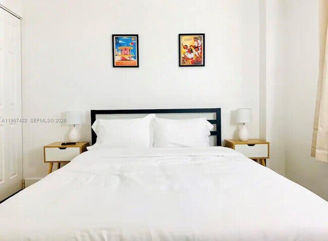 Building Photo - 821 SW 2nd St