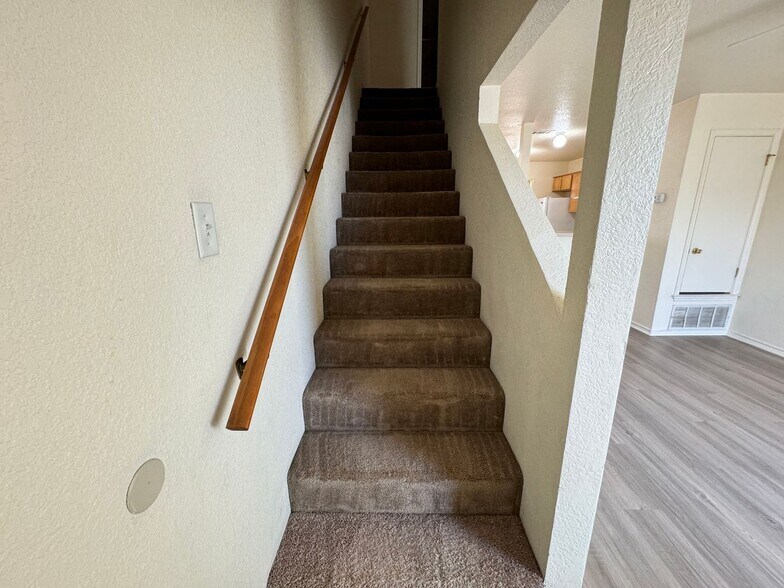 Building Photo - 4407 Abigail Dr