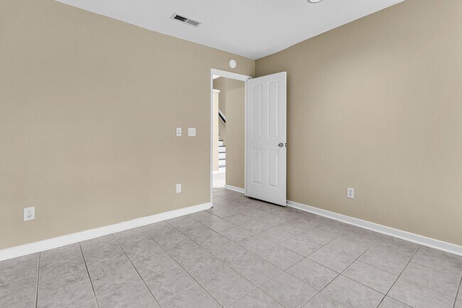 Building Photo - Pond View 3 Bedroom, 2 Bath Home in Ashley...