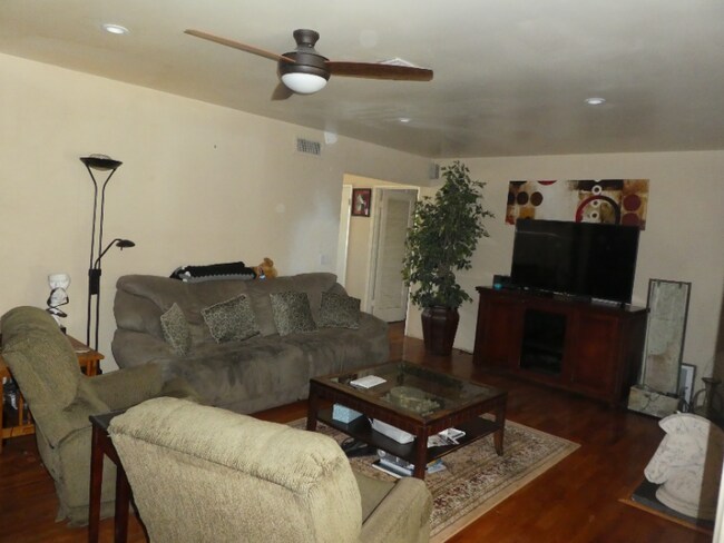 Building Photo - 18915 Chase St