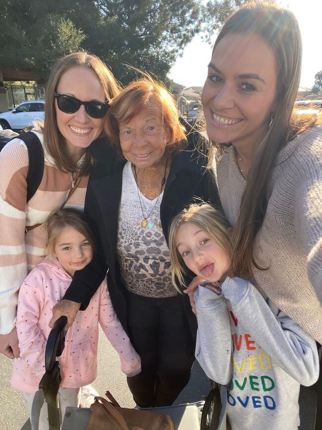 Building Photo - Spacious 4 bed 3 bath Newbury park home