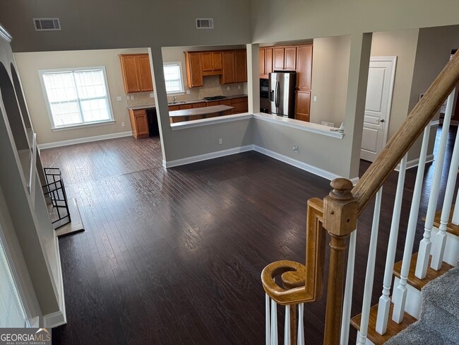 Building Photo - 7411 Redbud Loop