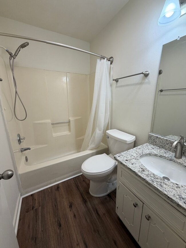 Building Photo - One Story Duplex