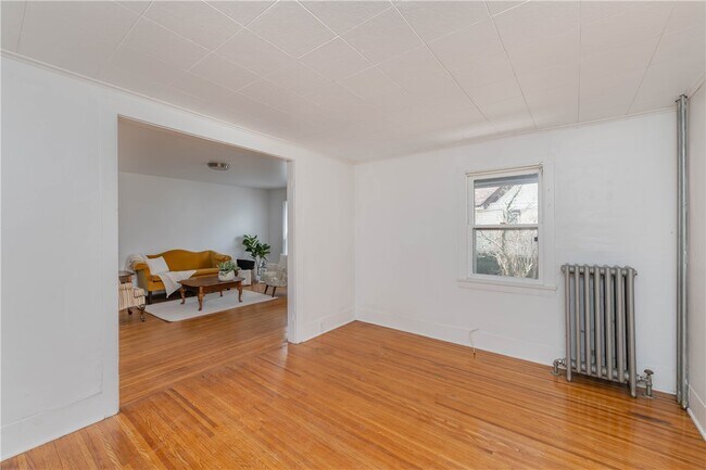 Building Photo - 54 Sanford St