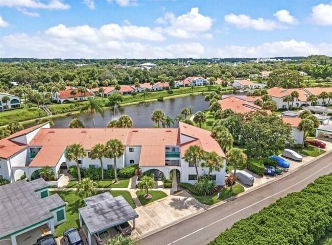 Building Photo - 4801 Casablanca Cir