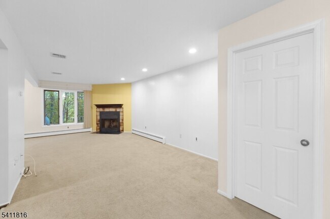 Building Photo - 89 Stockton Ct