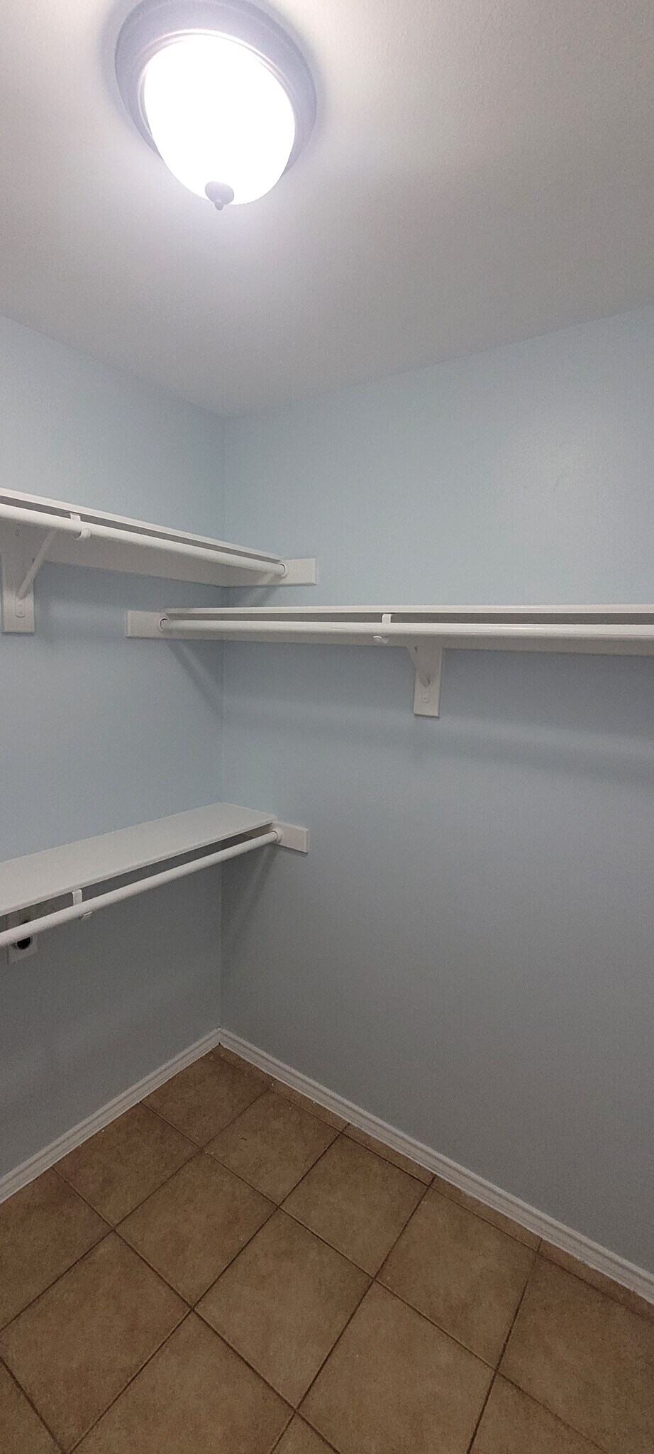Closet - 1319 Nesmith St