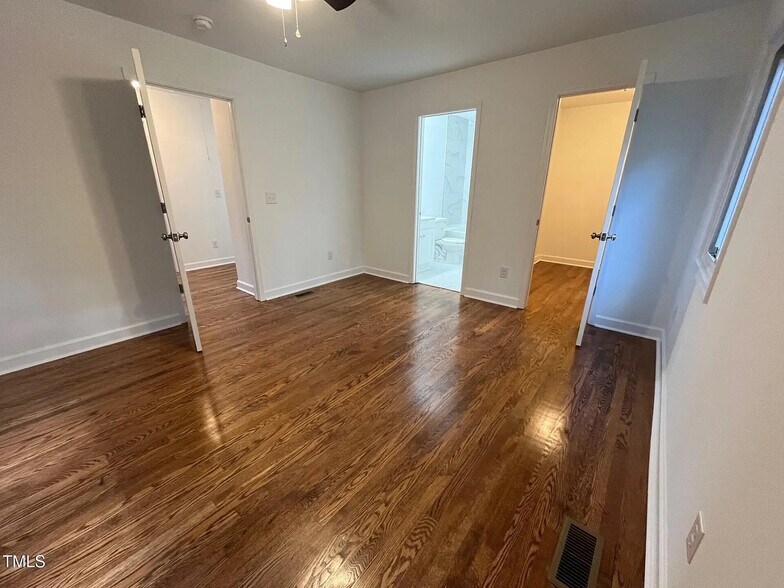 Building Photo - Room in House on Forge Rd