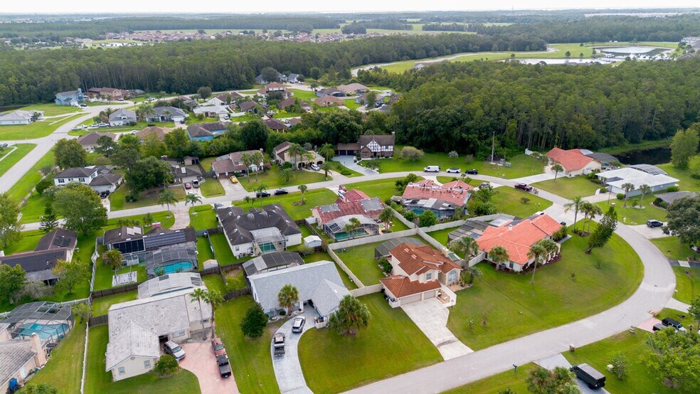 Building Photo - 2540 Albany Dr