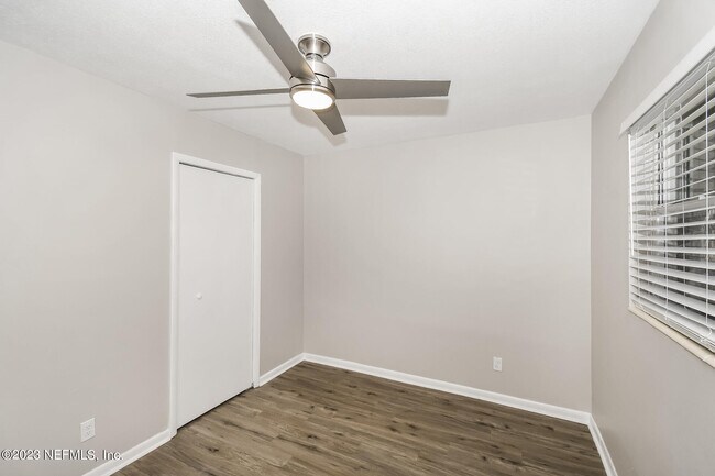 Building Photo - 8516 Bermuda Rd