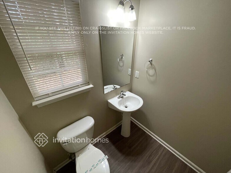 Building Photo - 9915 Travis Floyd Ln