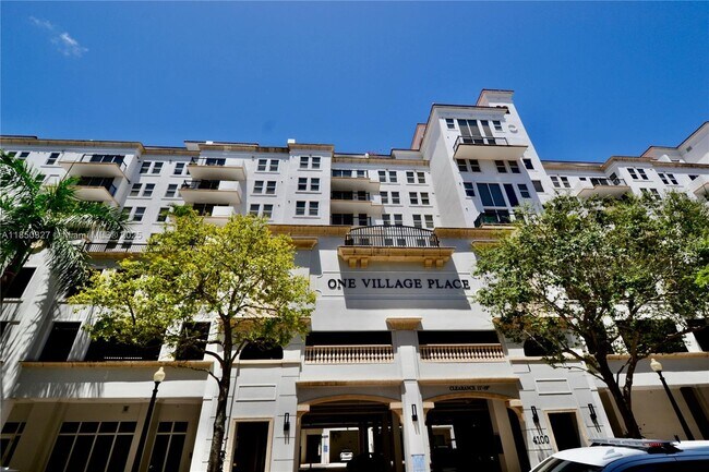 Building Photo - 4100 Salzedo St