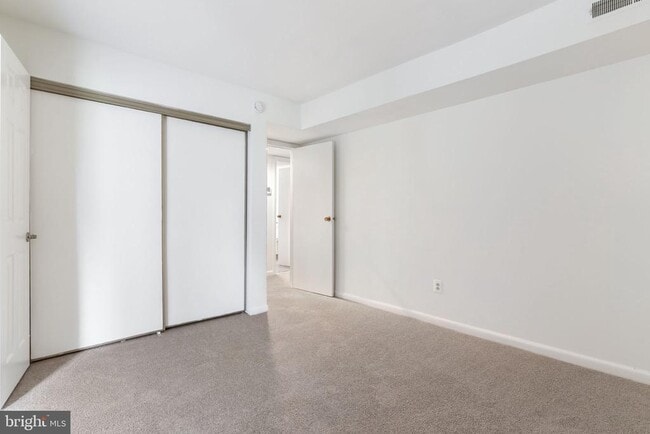 Building Photo - 5766 Rexford Ct