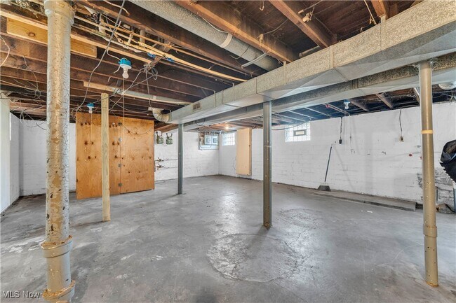 Building Photo - 4126 Gifford Ave