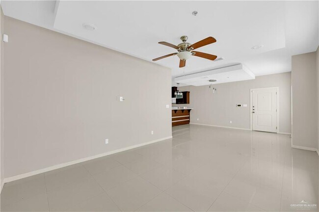 Building Photo - 13 L S St