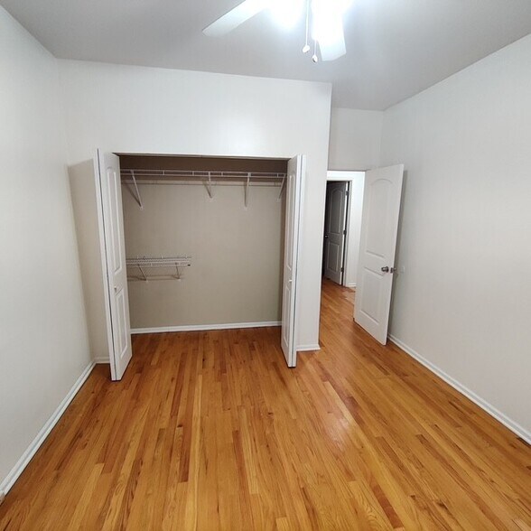 Building Photo - 619 S Loomis St