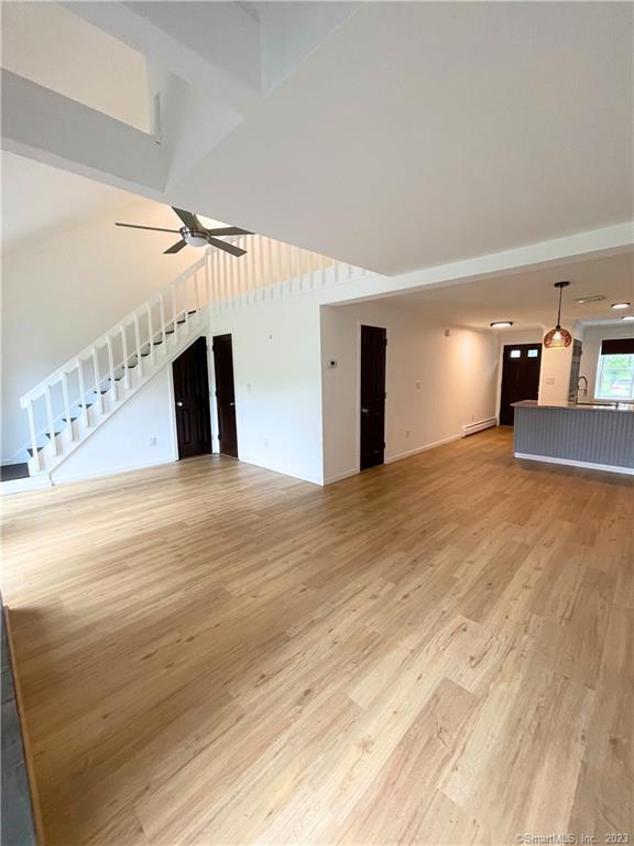 Building Photo - 10 Evergreen Pl
