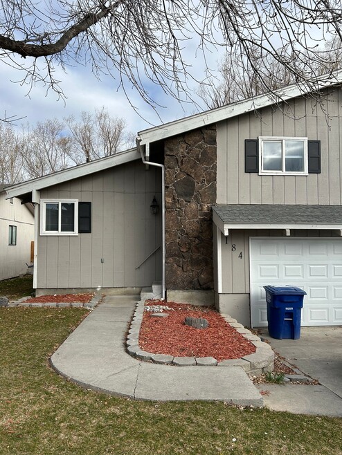 Building Photo - 184 Crestview Dr