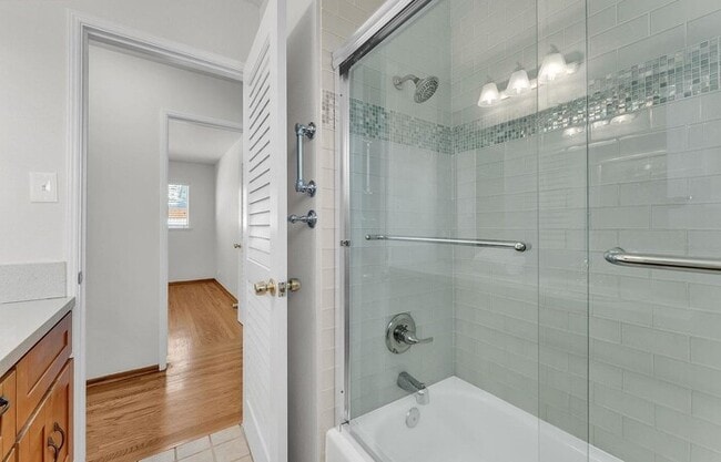 Building Photo - Sun-Filled Single-Story Home with Private Yard in Prime Walnut Creek Location