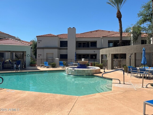 Building Photo - 11375 E Sahuaro Dr