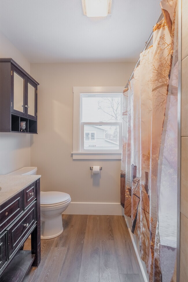 Building Photo - 201 14th St