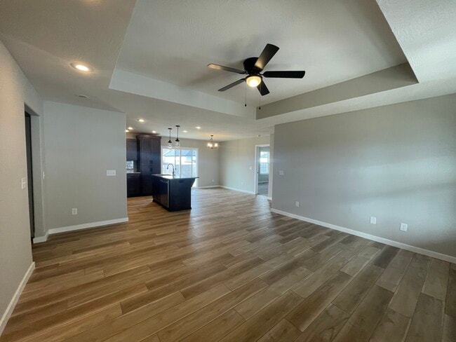 Building Photo - 671 N Jozlynn Ave