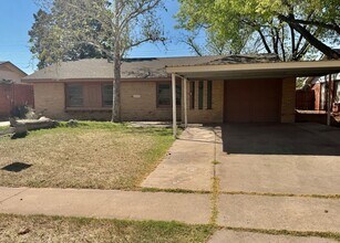 Building Photo - Adorable 3/1.5/1 in Great Location! Minutes from Tech and Hospitals!