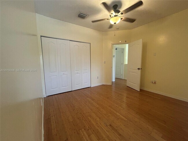 Building Photo - 254 Riverwalk Cir