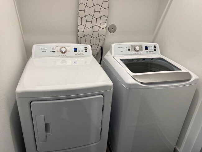 Building Photo - 414 Stonework Sage Ln