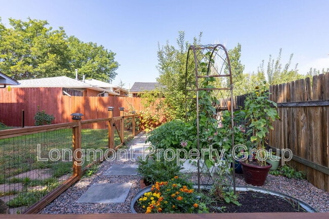 Building Photo - 926 Yeager Pl