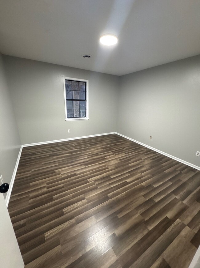 Building Photo - 207 Highland St