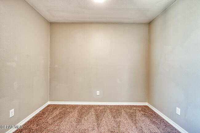 Building Photo - 14945 Tierra Haven Ave
