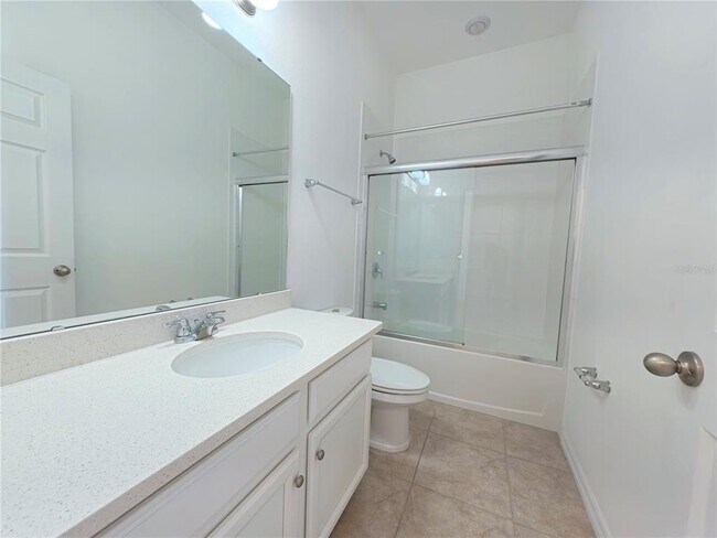 Building Photo - 12676 Salomon Cove Dr
