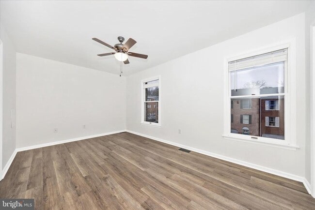 Building Photo - 19 Stonewall Ct