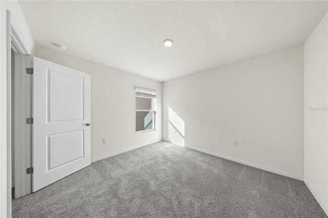 Building Photo - 8748 SW 49th Cir