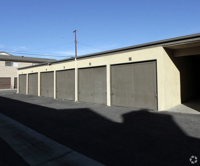 Garage - Kwan Yin Apartments