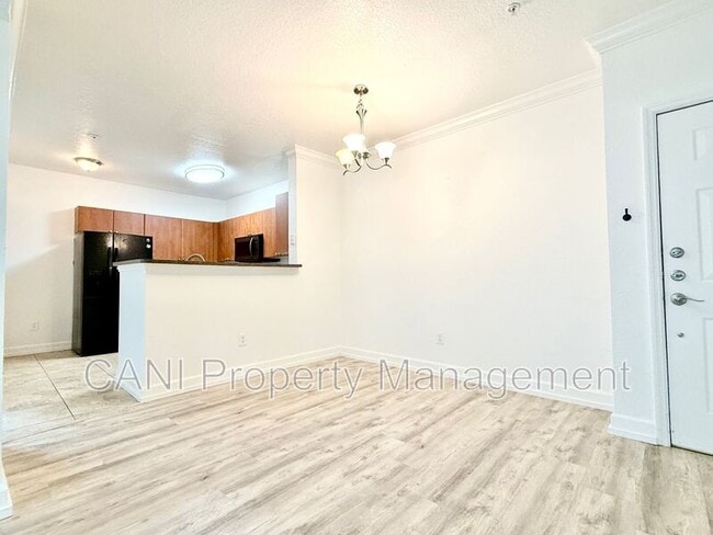 Building Photo - 202 E South St