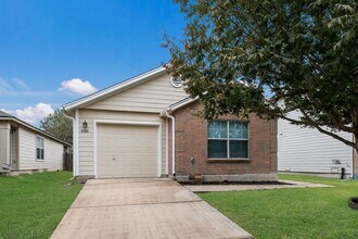 Building Photo - Well-Maintained Home with Open Layout & Great Location