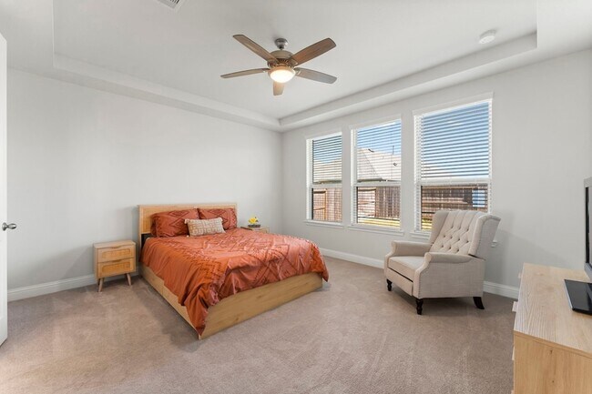 Building Photo - 15949 Hayes Mkt Lp