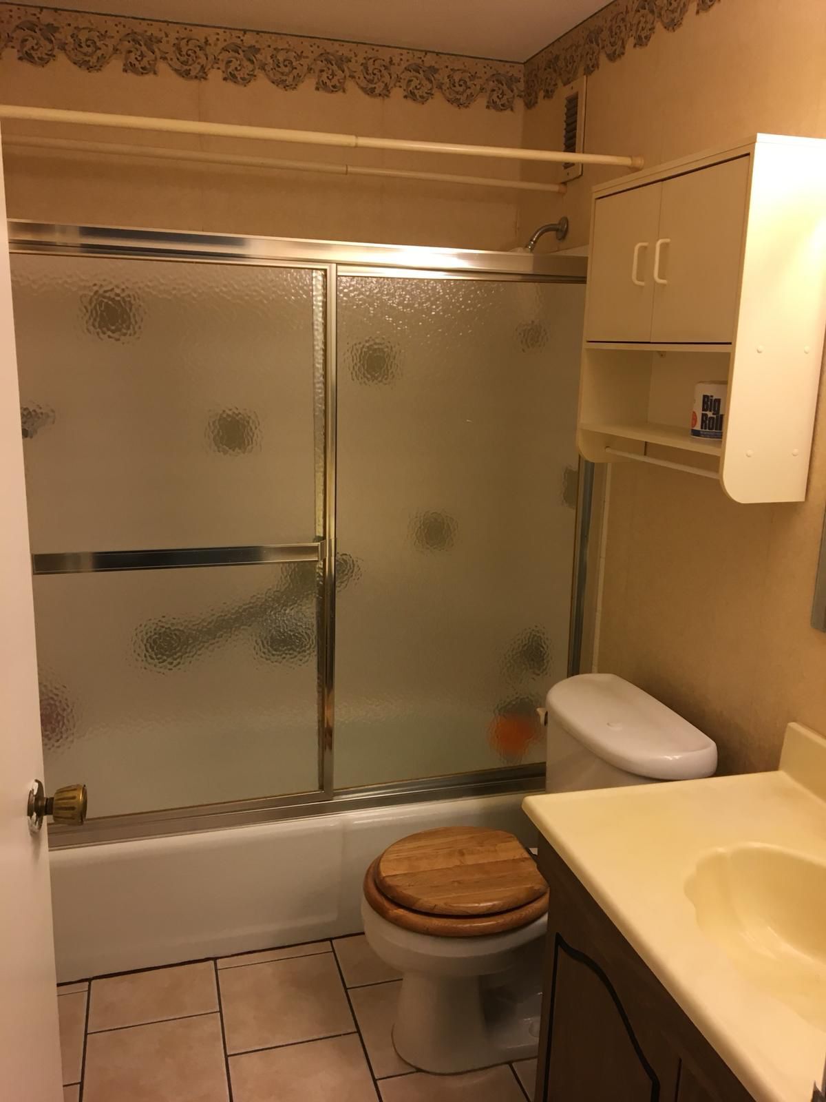 Bathroom - 2201 S Highland Ave