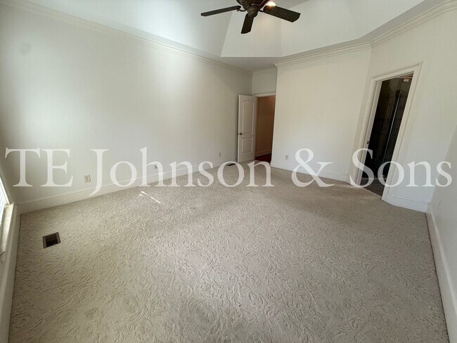 Building Photo - 5540 Brookberry Farm Rd