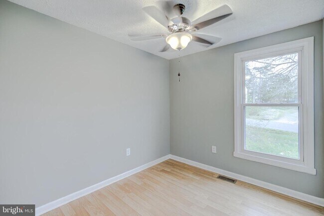 Building Photo - 10904 Huntington Woods Cir